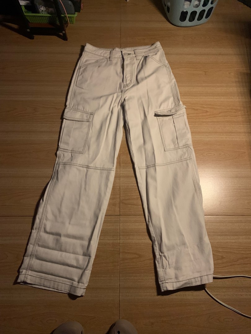 H&M khaki Cargo pants (Dead Stock ), Men's Fashion, Bottoms, Jeans on Carousell