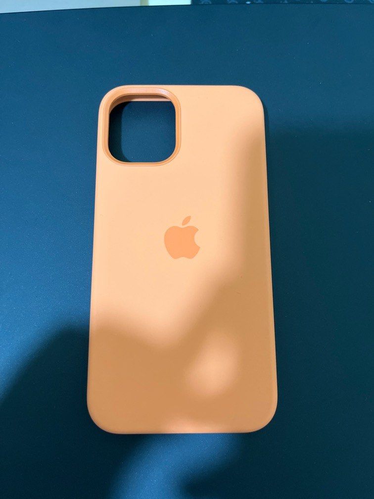 iPhone 12 mini Silicone Case with MagSafe - Kumquat - Apple