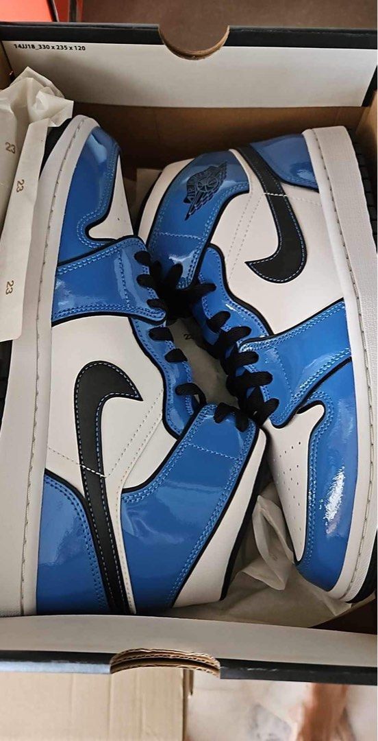 Jordan 1 mid signal blue uk8.5, Men's Fashion, Footwear, Sneakers
