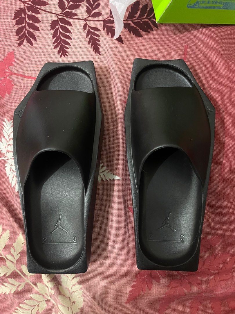 Nike slides free delivery new arrivals