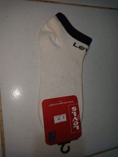 Kaos Kaki Levi's