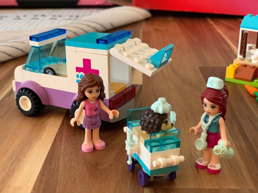 Lego juniors mia's vet clinic outlet