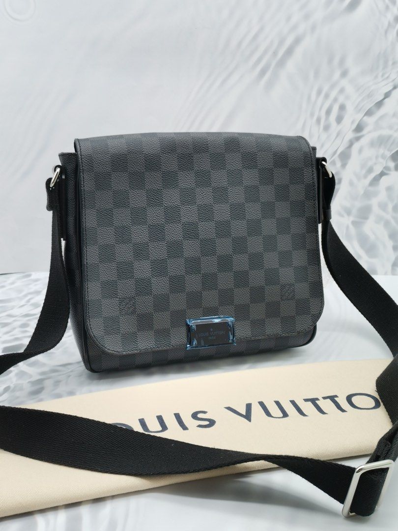 Louis Vuitton District NM Messenger Bag Damier Graphite PM Black