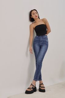 (Category: ) located in . Submitted by seaofclothes (Listing ID 1255693490, Image 1). Description: .