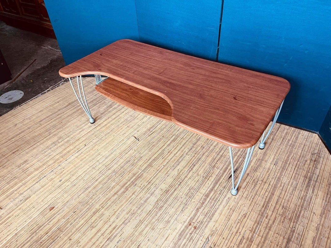 Low Computer Table 47”L x 24”W x 17”H (Category: Tables & Sets) located in Manila. Submitted by Hezcki (Listing ID 1255740352, Image 1). Description: .