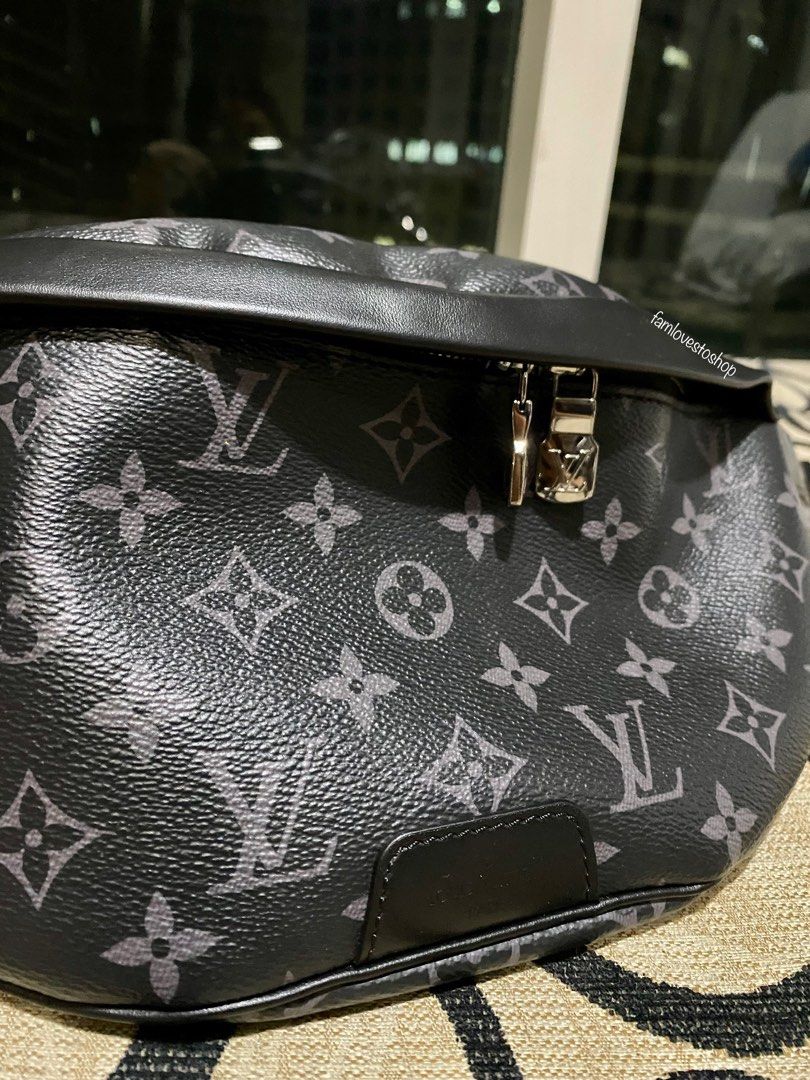 BRANDNEW LV DISCOVERY BUMBAG MONOGRAM ECLIPSE, Luxury, Bags & Wallets on  Carousell