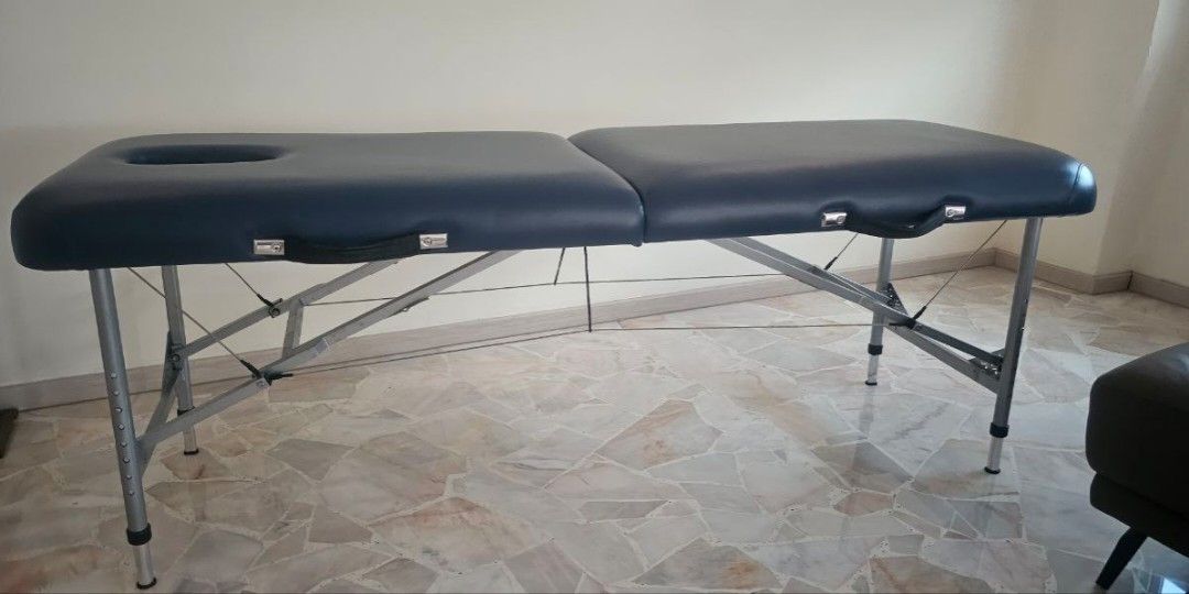 Massage bed for sale, Health & Nutrition, Massage Devices on Carousell
