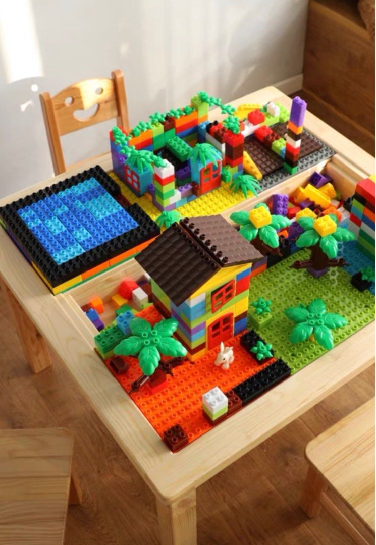 Multifunctional kids table store