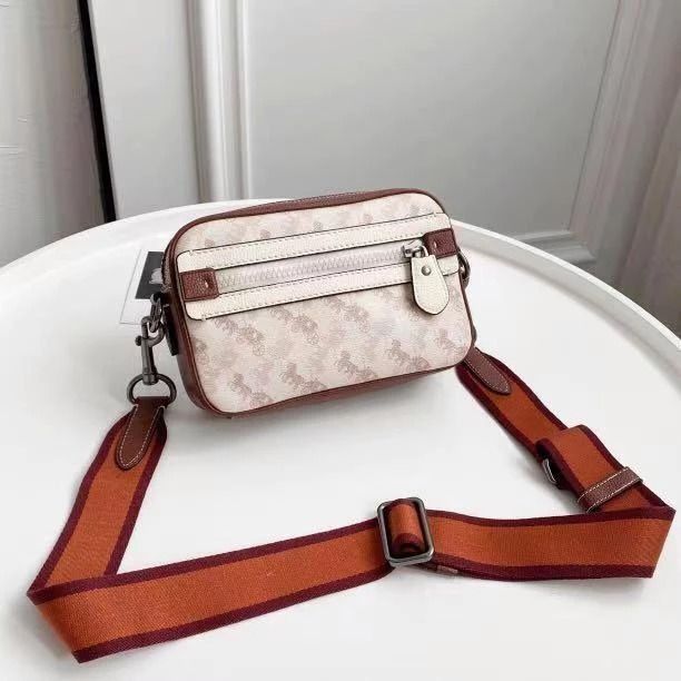 New Coach Original White ACADEMY CROSSBODY WITH HORSE AND CARRIAGE PRINT Crossbody Sling Bag For Men Come With Complete Set Suitable For Gift