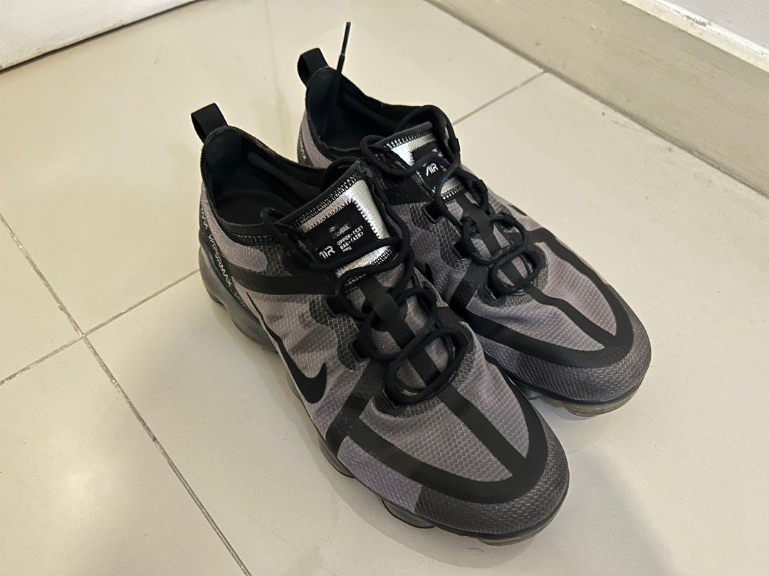 Outfits with black vapormax cheap