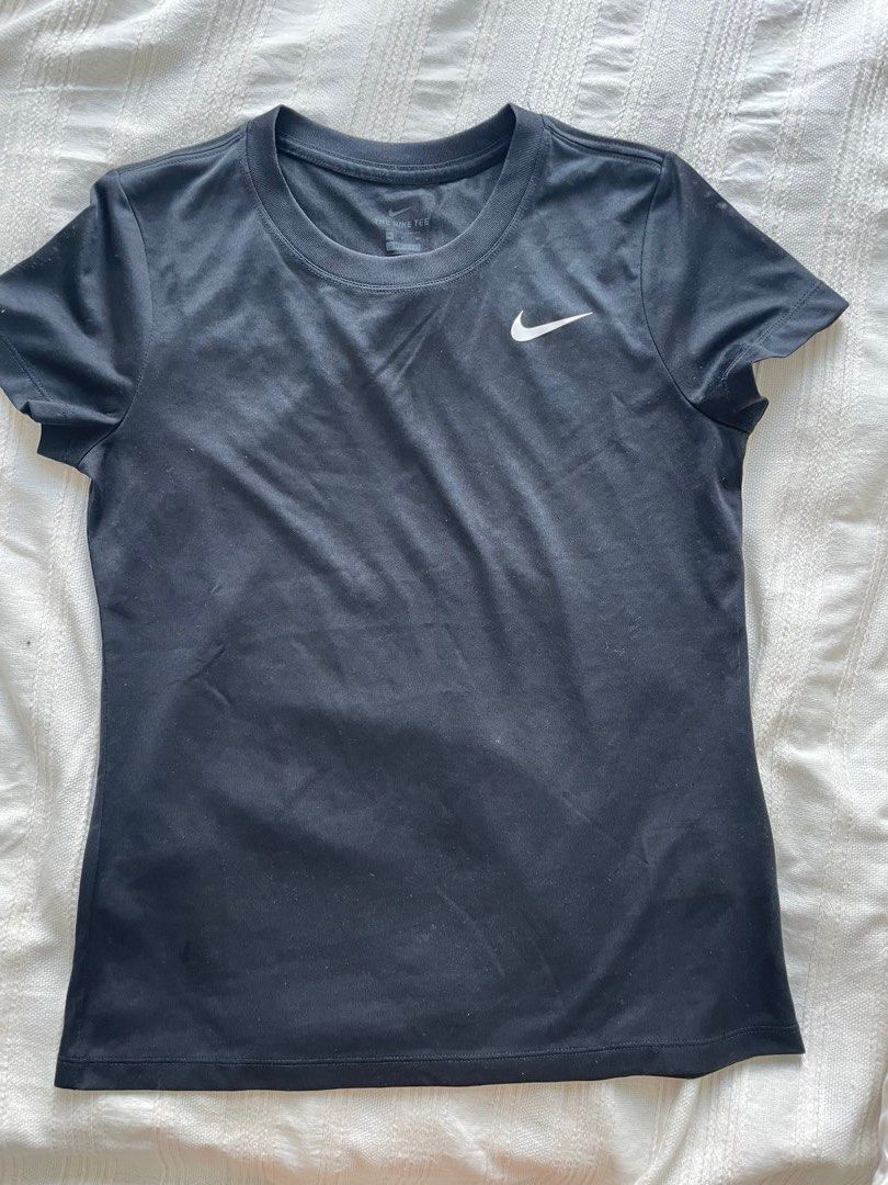 womens nike black shirt