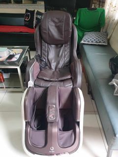 Rush Sale: Pre-loved Ogawa Massage Chair at Lower Price
