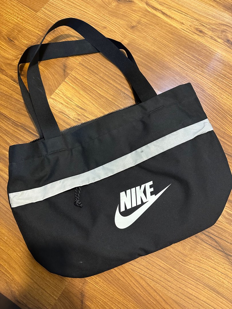 totebag nike