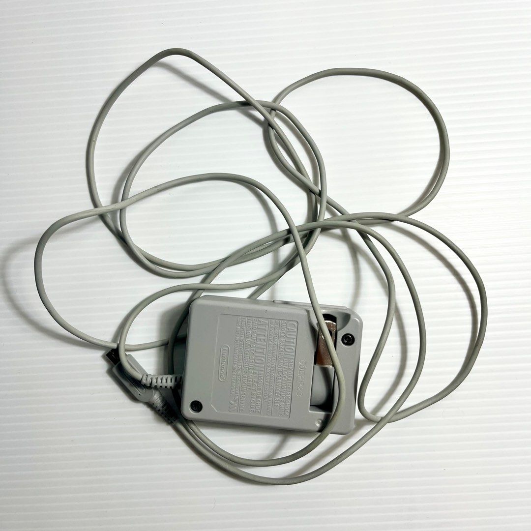 Nintendo 3ds hotsell charger gamestop