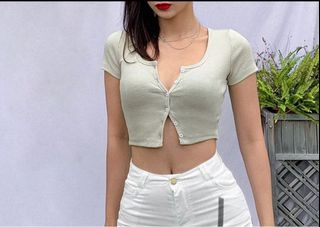 (Category: ) located in . Submitted by ilovefrogss (Listing ID 1255686983, Image 1). Description: .