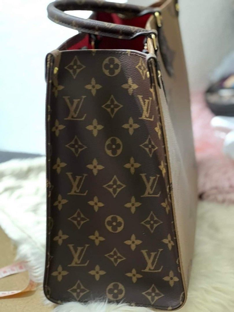 Preloved LV OTG MM size (Category: Luxury Bags & Wallets) located in Mabalacat. Submitted by maiyasluxurybagshoppe (Listing ID 1255763638, Image 3). Description: .