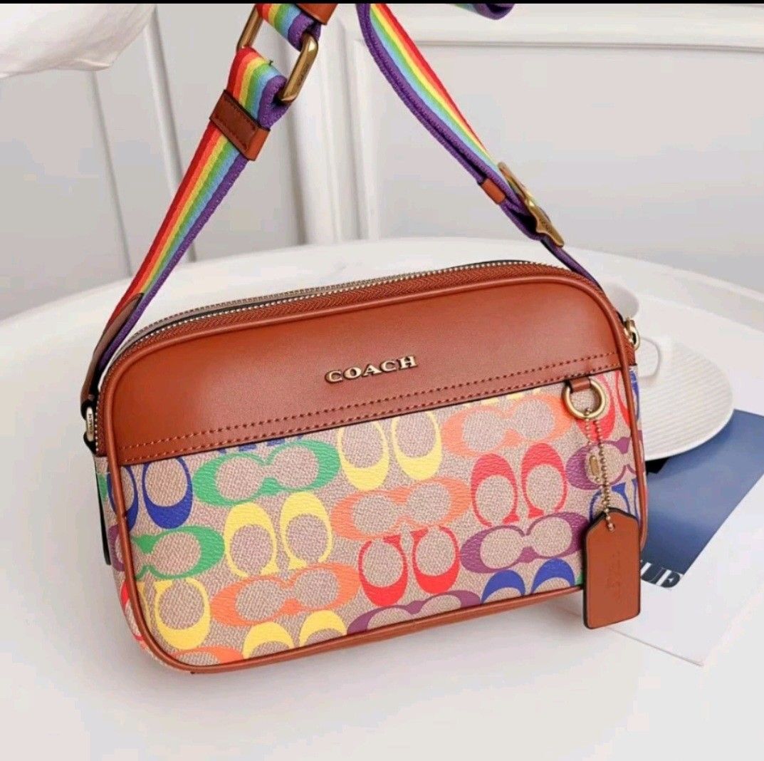 Preorder coach rainbow Graham Crossbody bag in Signature Canvas waiting time 10 to 12days after payment has been made chat to buy to order