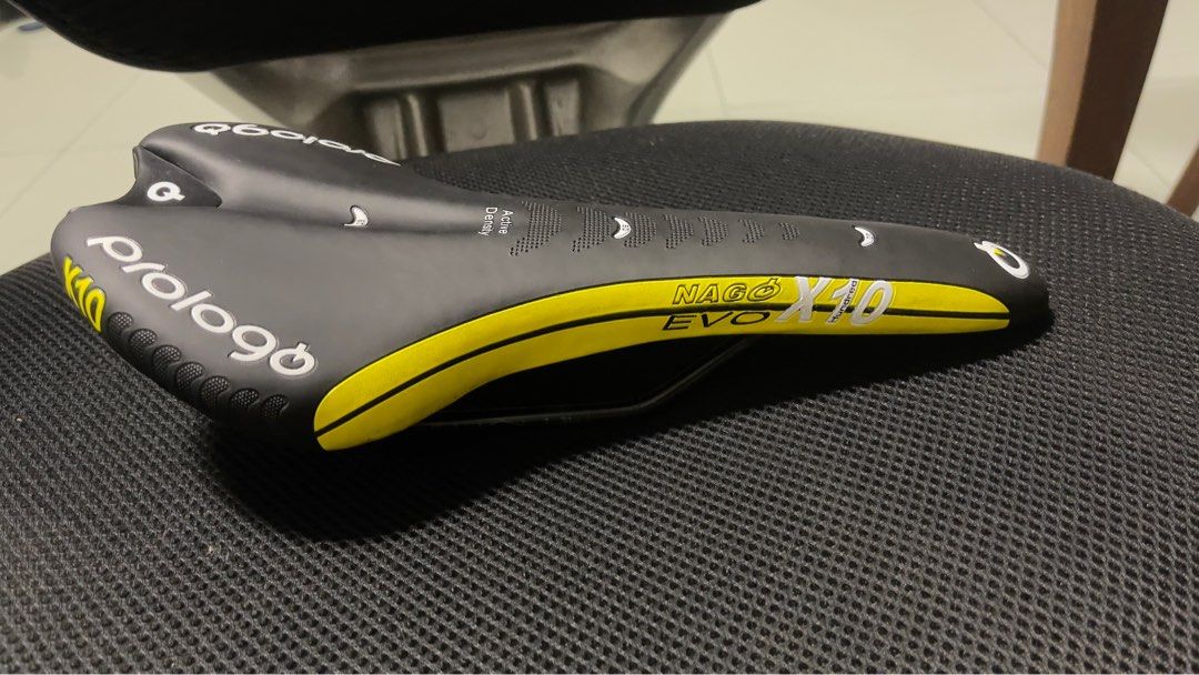 Prologo saddle, Sports Equipment, Bicycles & Parts, Parts & Accessories