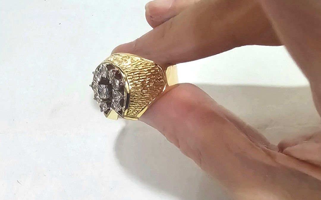 Ring with natural diamond (Category: Jewelry) located in Pasig City. Submitted by timsunga (Listing ID 1255607698, Image 2). Description: 14k gold ring with natural diamond size 10.