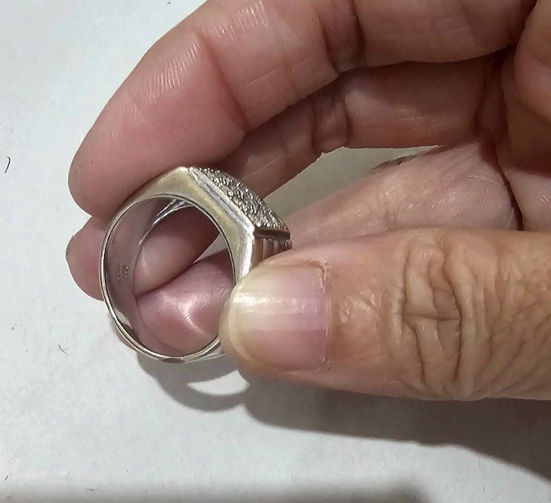 Ring with natural diamond (Category: Jewelry) located in Pasig City. Submitted by timsunga (Listing ID 1255618772, Image 3). Description: size 11 14k gold setting.