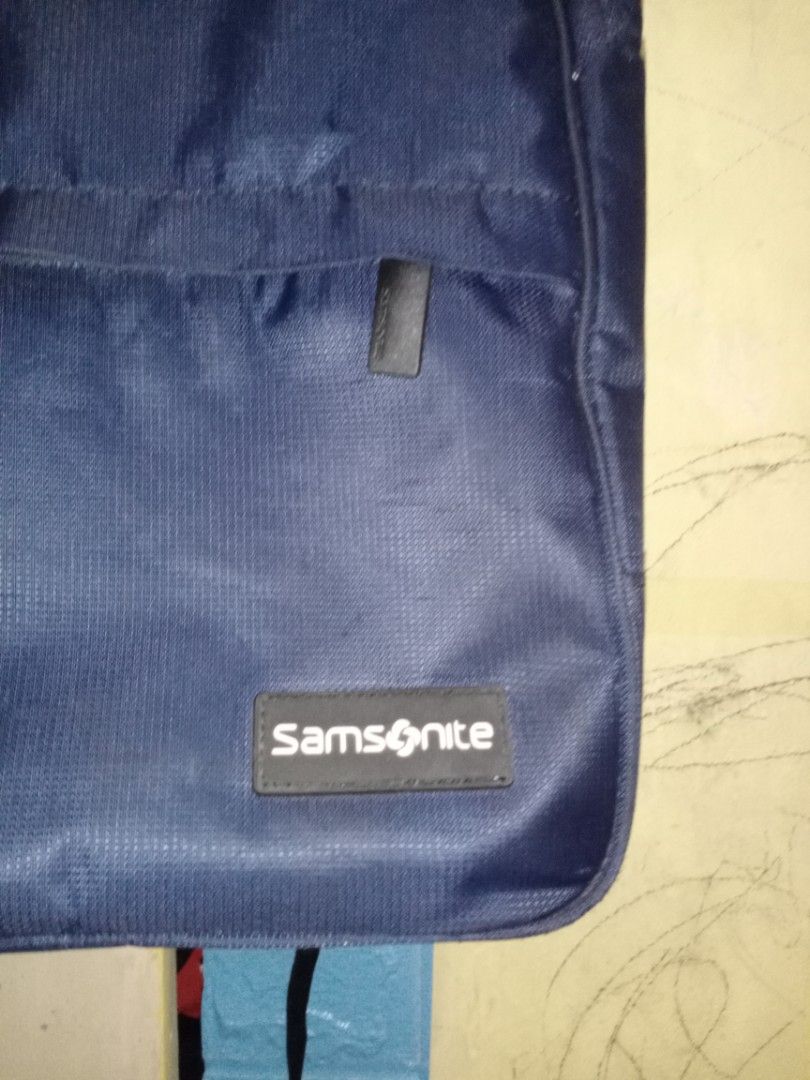 Samsonite Backpack Laptop Bag (Category: Laptops & Notebooks) located in Manila. Submitted by arnel0029 (Listing ID 1255668550, Image 2). Description: Selling preloved Samsonite laptop bag, good as new and no issue..