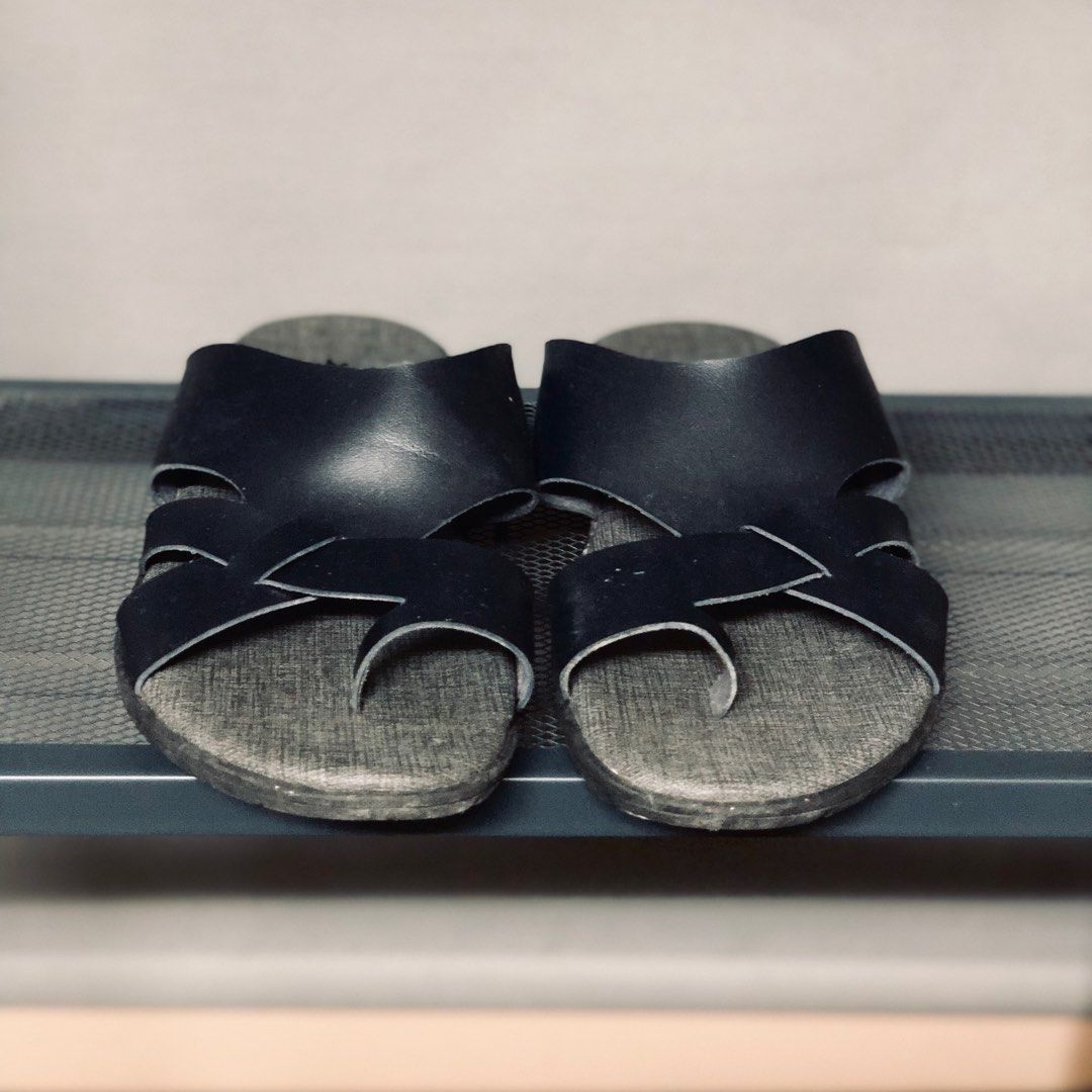 Sandal Lelaki Size42 Women s Fashion Footwear Sandals on Carousell