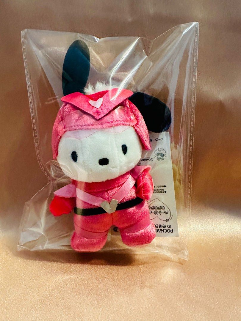 Sanrio 絕版 Pochacco 超人 公仔 吊飾 PC狗, 興趣及遊戲, 收藏品及紀念品, 古董收藏 - Carousell