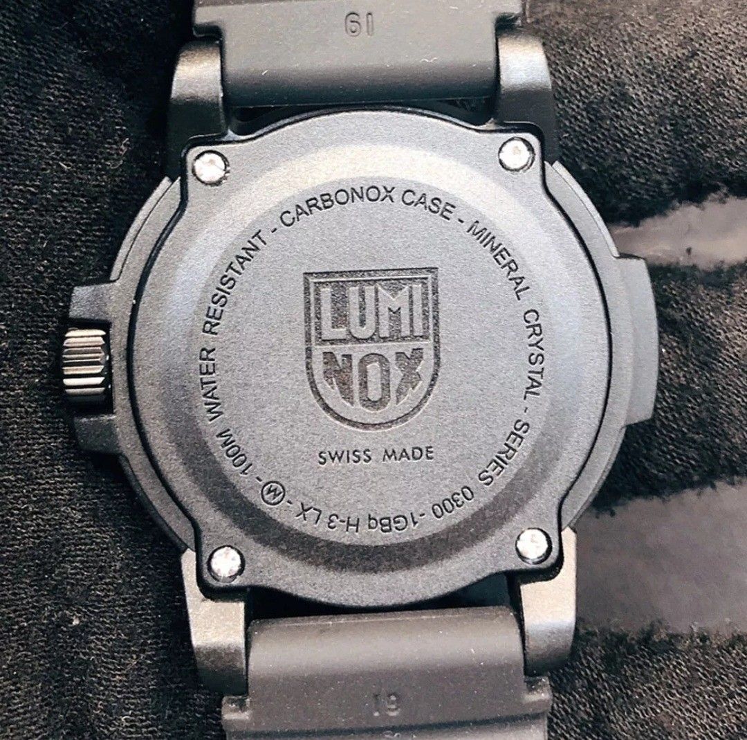 Scarce Rare Mint Japan Luminox Sea Turtle 300 Special Series Limited Edition Quartz Model 0301.BO Black Knight Special Edition