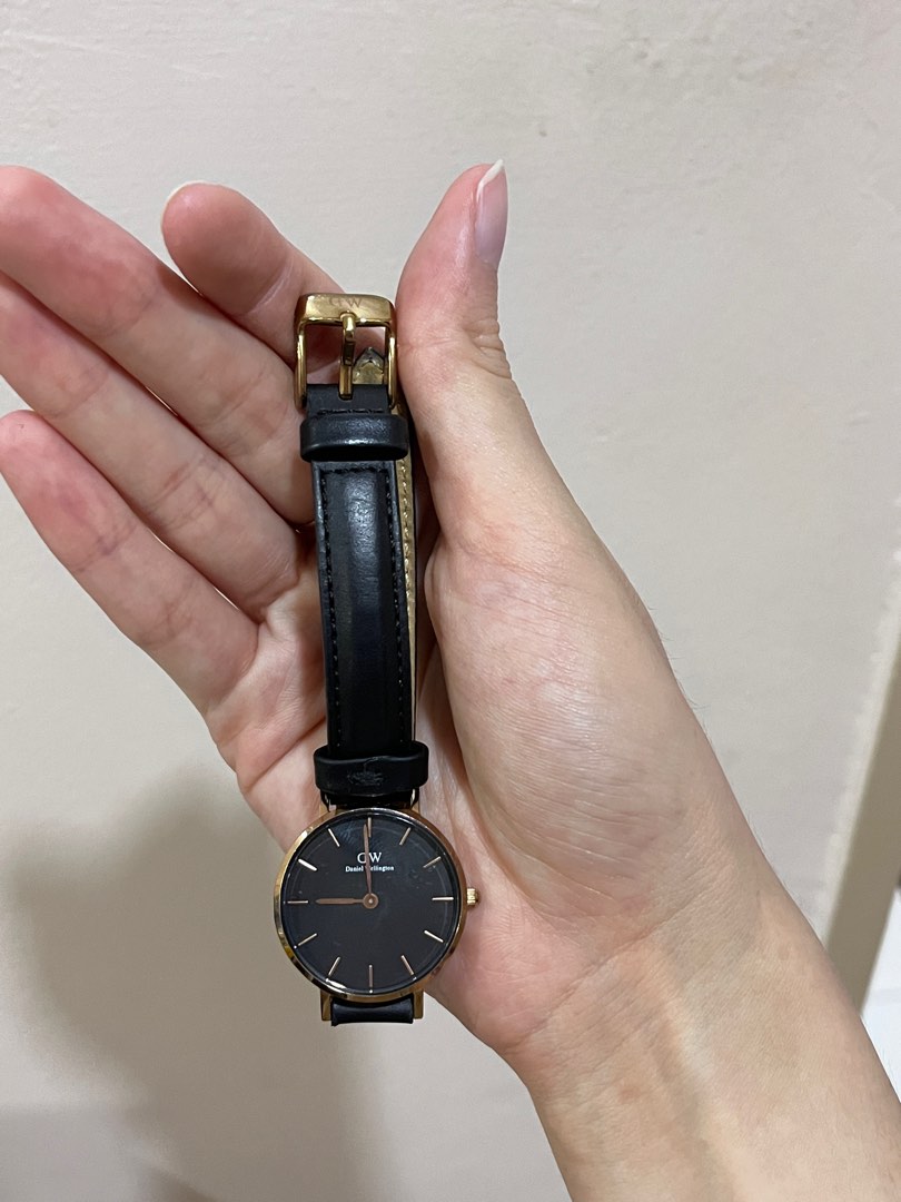 Dw watch on hand top