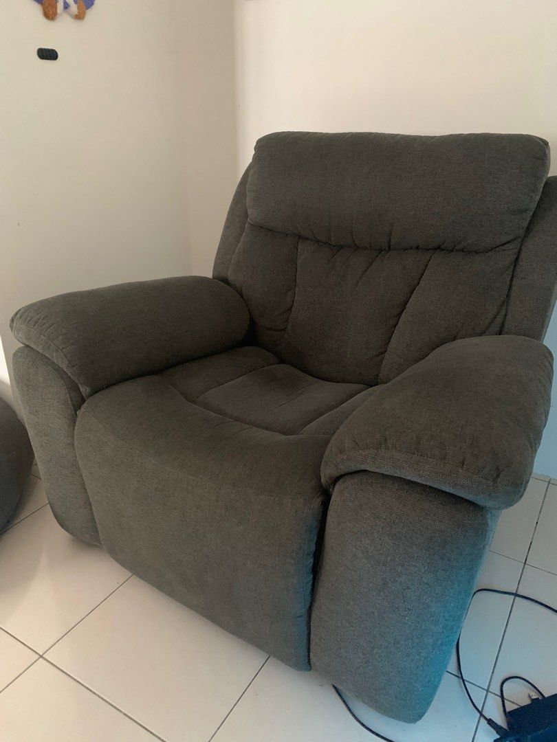 Single seat electric recliner chair with USB port FROM SOLOTTI