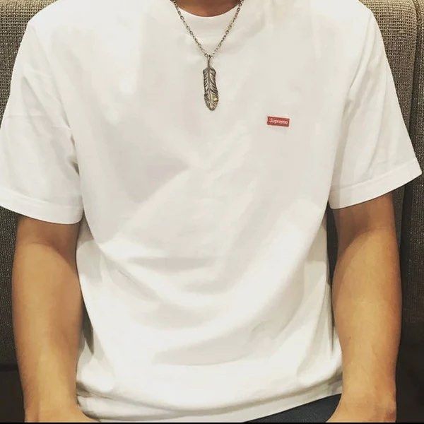 Small box logo tee deals