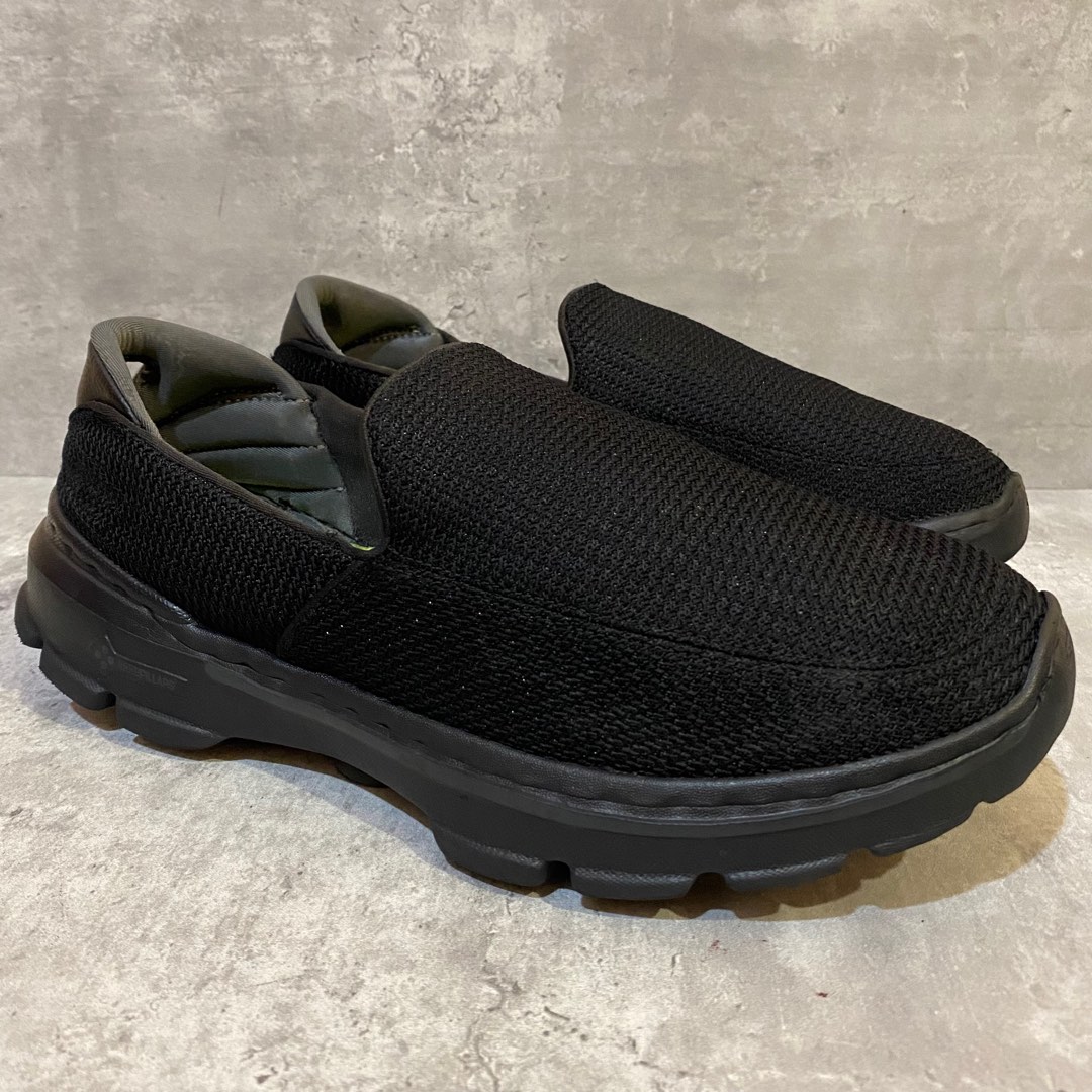 Skechers go walk undercover top