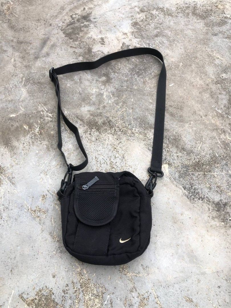 Slingbag nike hot sale