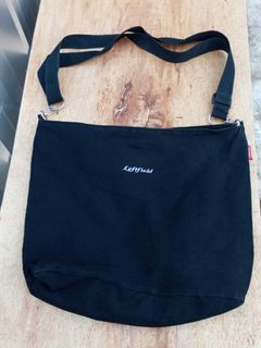 tas selempang canvas lefiled x uniqlo dickies nike tnf
