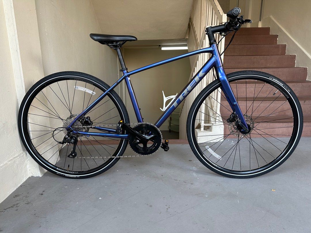 Upgraded Trek fx 3 2021 medium frame purple flip colour rare