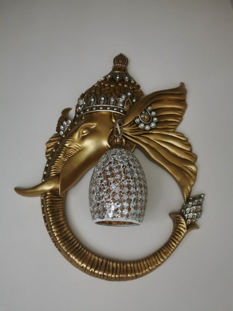 Vinayagar shop wall light