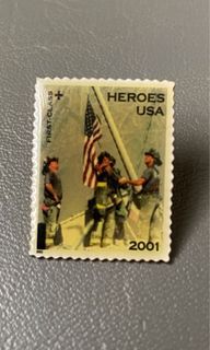 Vintage 2001 9/11 Heroes USA USPS First Class Stamp Lapel Pin Firemen US Flag 2002