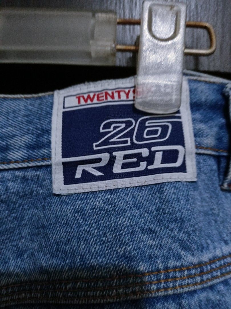 26 red deals jeans baggy