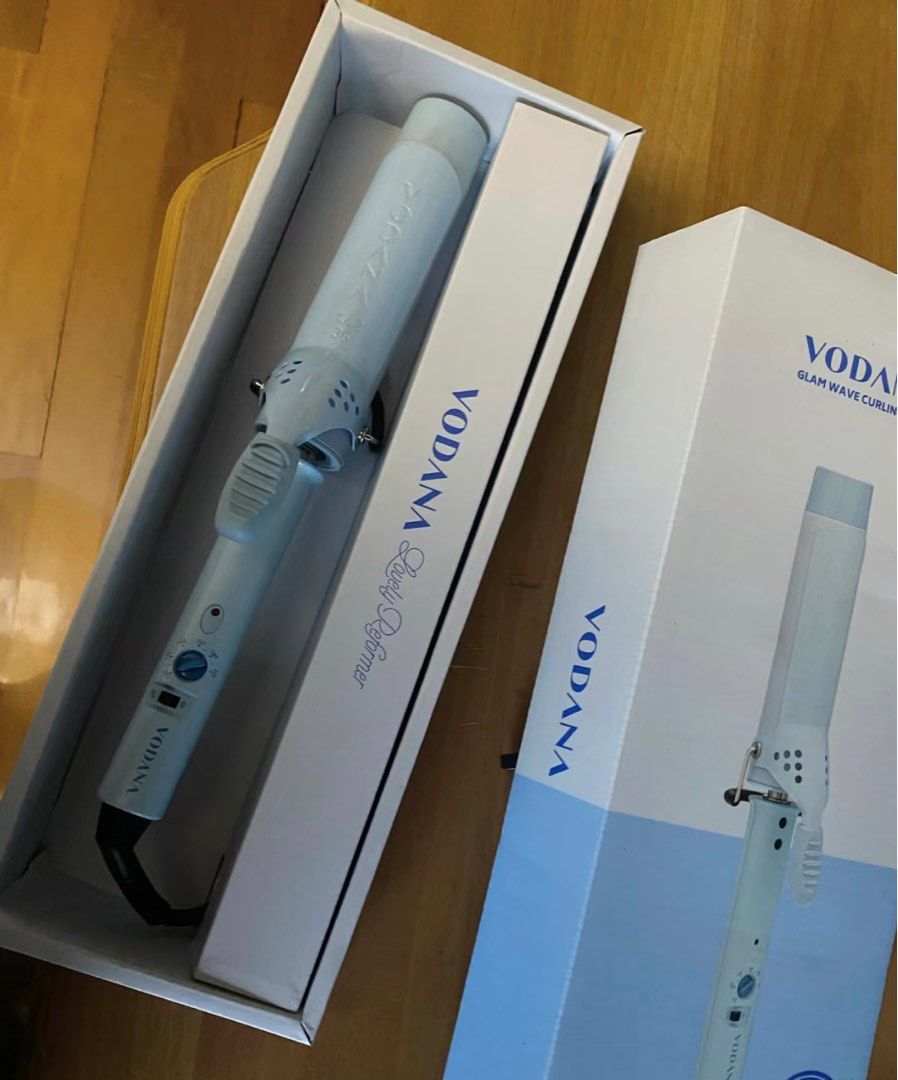 Baby blue 2025 curling iron