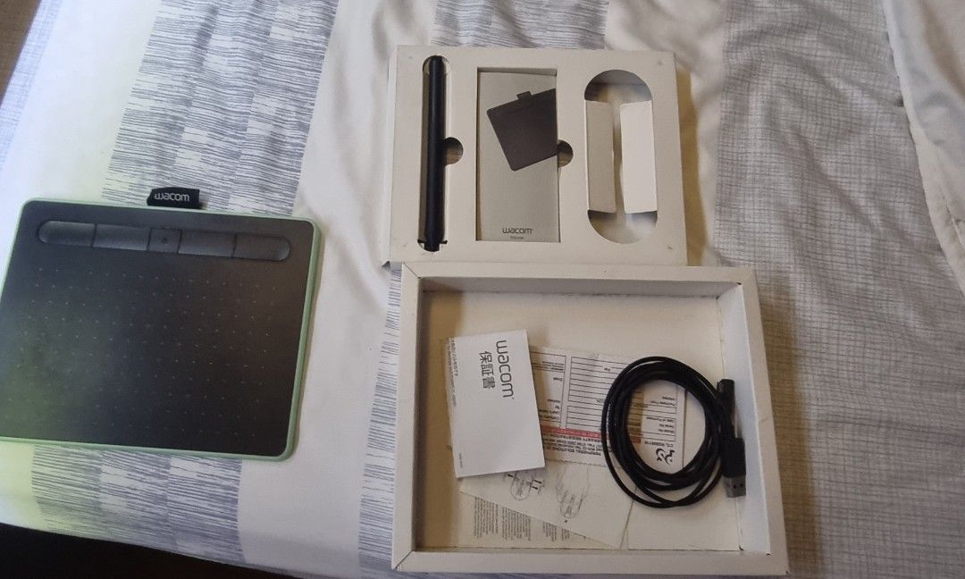 Wacom Intuos Small Drawing Tablet Computers Tech Parts wacom-intuos-small-drawing-tablet-computers-tech-parts