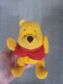 Winnie the pooh公仔