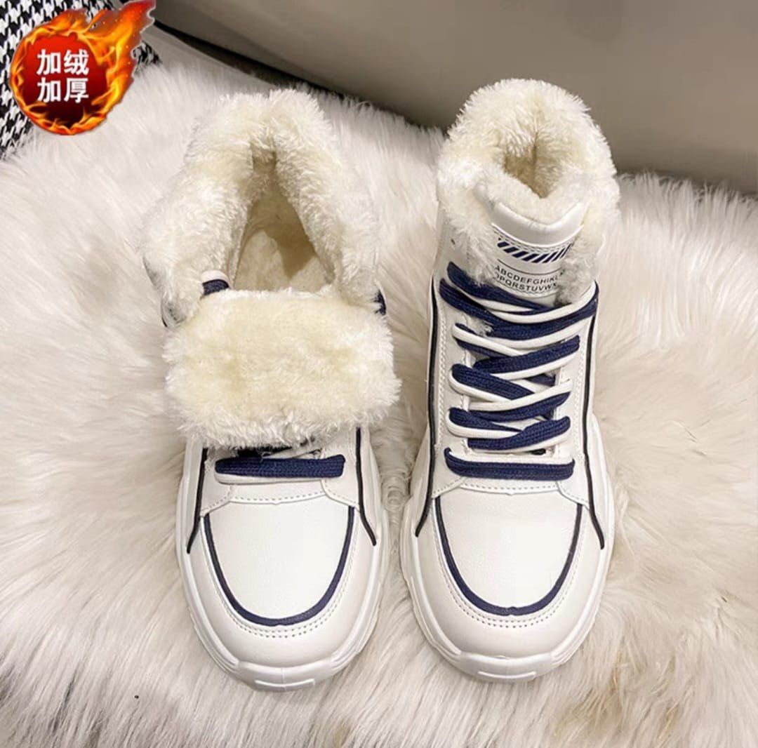 White on sale winter shoes