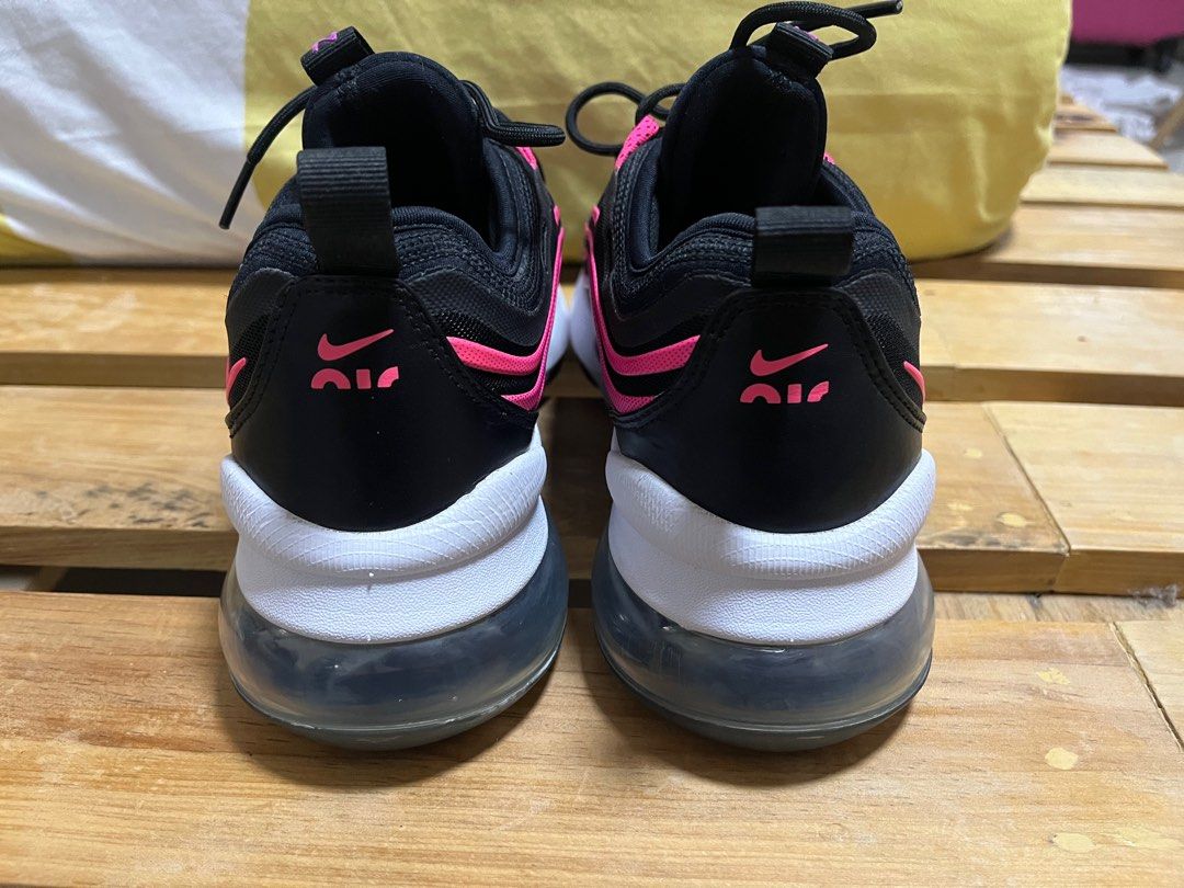 (WMNS) Nike Air Max Zoom 950 'Black Hyper Pink' (Category: Sneakers) located in Apalit. Submitted by jamelabi (Listing ID 1255653844, Image 3). Description: (WMNS) Nike Air Max Zoom 950 'Black Hyper Pink' Size: US 9 | 26cm RFS: Decluttering ✨ Less than a year pa lang sakin. Hindi gaanong nagagamit. ✨ No box. Naitapon na ng nanay 🤦‍♀️ ✨ Will provide box for replacement. 💌 Feel free to send me a message if interested. 💜 .