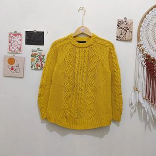 Yellow cable knit sweater rajut kepang oversize knitwear top atasan cardigan cardi tangan balon outer outerwear not uniqlo zara hnm bershka pnb