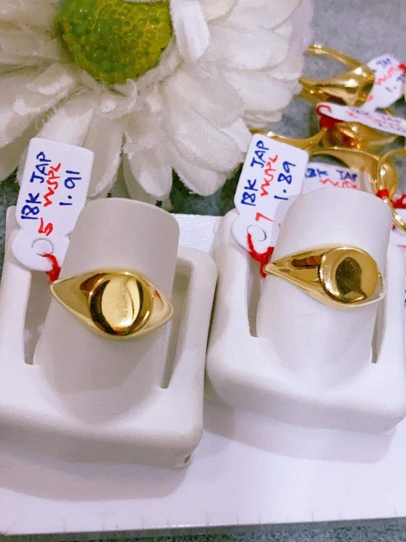 18K Japan Gold signet ring (Category: Rings) located in Manila. Submitted by bhelgoldseller2ndaccount (Listing ID 1252584379, Image 2). Description: New!!✨New!!✨New!! Authentic 18k Japan Golds ring 💫💫💫 💯pawnable/naisasanla 💯with high appraisal rate 💯good investment 💯Direct supplier price 😘 👉OPEN for resellers 👌👌 🌺please take time to evaluate their actual sizes and grams 👉👉Best panggift for all occasions ✅ Sold per grams not per piec