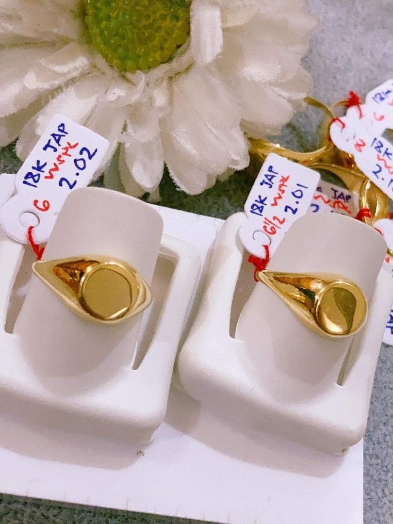 18K Japan Gold signet ring (Category: Rings) located in Manila. Submitted by bhelgoldseller2ndaccount (Listing ID 1252584379, Image 1). Description: New!!✨New!!✨New!! Authentic 18k Japan Golds ring 💫💫💫 💯pawnable/naisasanla 💯with high appraisal rate 💯good investment 💯Direct supplier price 😘 👉OPEN for resellers 👌👌 🌺please take time to evaluate their actual sizes and grams 👉👉Best panggift for all occasions ✅ Sold per grams not per piec