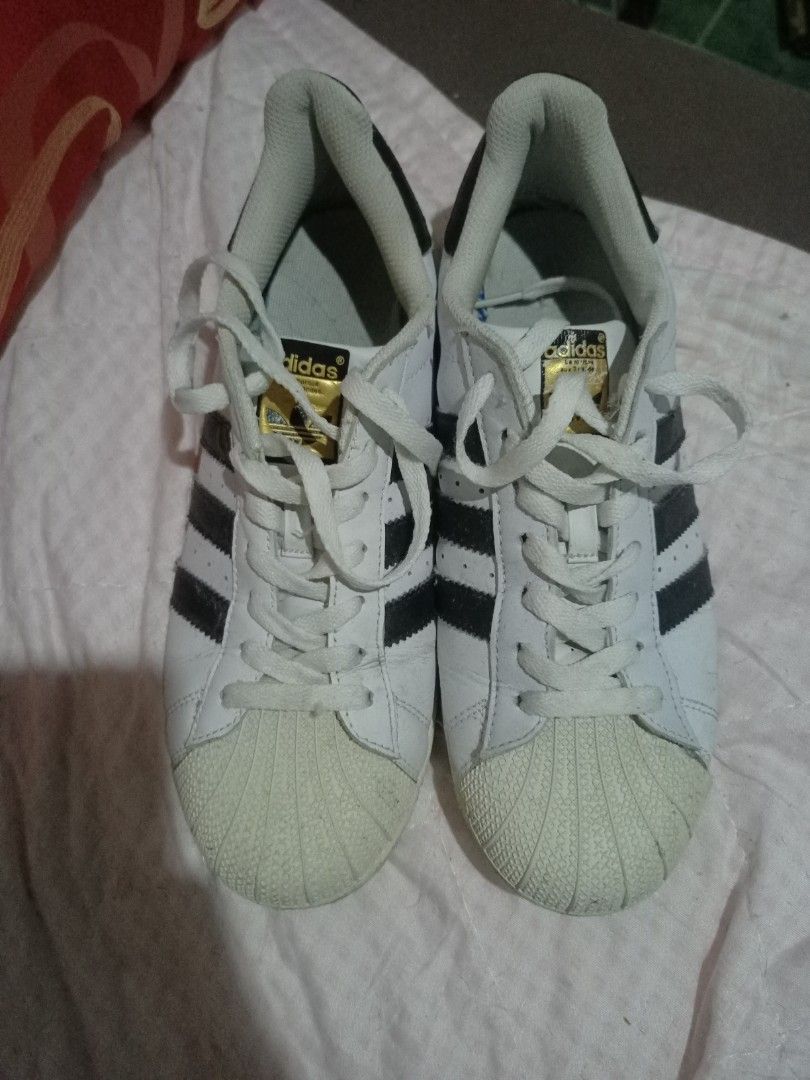 Adidas Superstar (Category: Sneakers) located in Mangaldan. Submitted by batrinabryan13 (Listing ID 1252392291, Image 1). Description: rfs: decluttering.