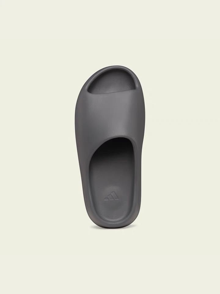 ADIDAS YEEZY SLIDE Granite ID4132 YzY, 他的時尚, 鞋, 拖鞋在旋轉拍賣