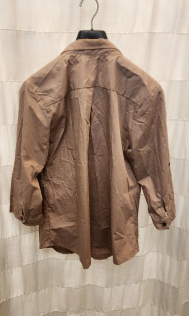Army button down shirt (Category: Longsleeves) located in Quezon City. Submitted by rickstuff (Listing ID 1252584862, Image 2). Description: Unused top button down. Price tag is 1,499 but willing to sell at 450. Size Medium. Gcash or bank online. Pick up via lalamove..
