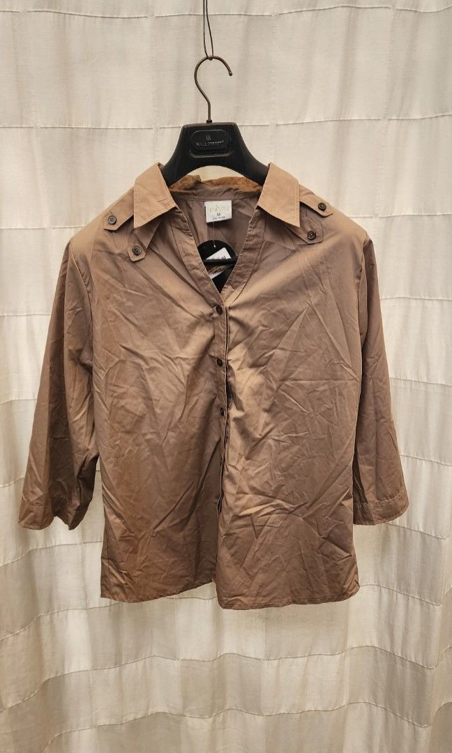 Army button down shirt (Category: Longsleeves) located in Quezon City. Submitted by rickstuff (Listing ID 1252584862, Image 1). Description: Unused top button down. Price tag is 1,499 but willing to sell at 450. Size Medium. Gcash or bank online. Pick up via lalamove..